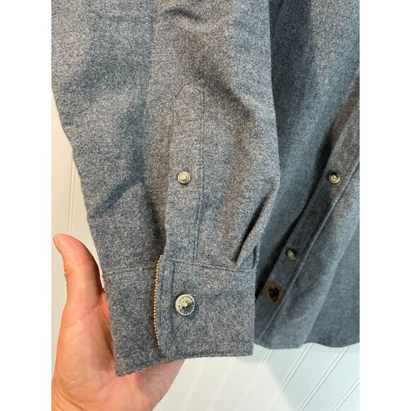Legendary Whitetails Gray Cotton Button-Up Shirt XL - Picture 4 of 14